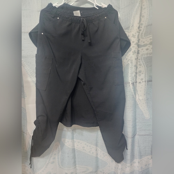 Easy Stretch buttersoft cropped scrub pants - Picture 1 of 4